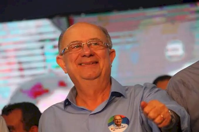 Carnaval de Camaçari e Futuro do Réveillon de Feira de Santana: O que Esperar para 2025?