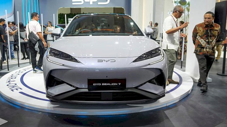 Tecnologia em Alta: Carros Elétricos em 5 Minutos, Explosão da IA nas Empresas e Investimentos Bilionários Transformam o Futuro